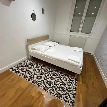Quiet Apartment Near Saint-Lazarre - 10P-2