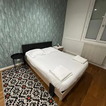 Quiet Apartment Near Saint-Lazarre - 10P-3